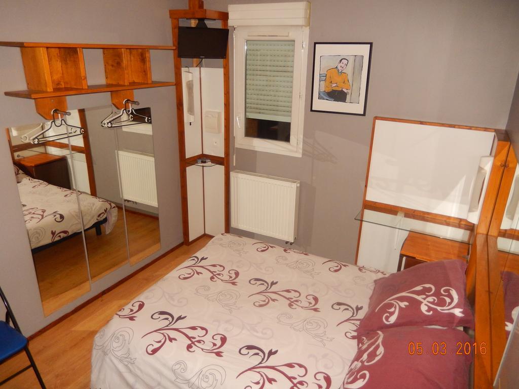Hotel Eco Logis Espace Bellevue Semeac Luaran gambar