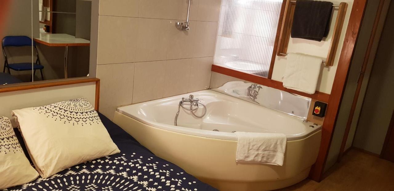 Hotel Eco Logis Espace Bellevue Semeac Luaran gambar